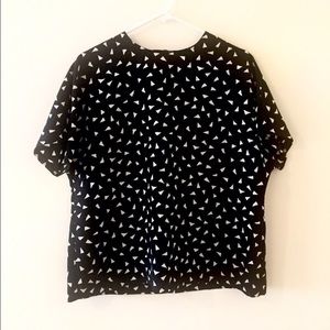 Boxy Vintage triangle print shirt